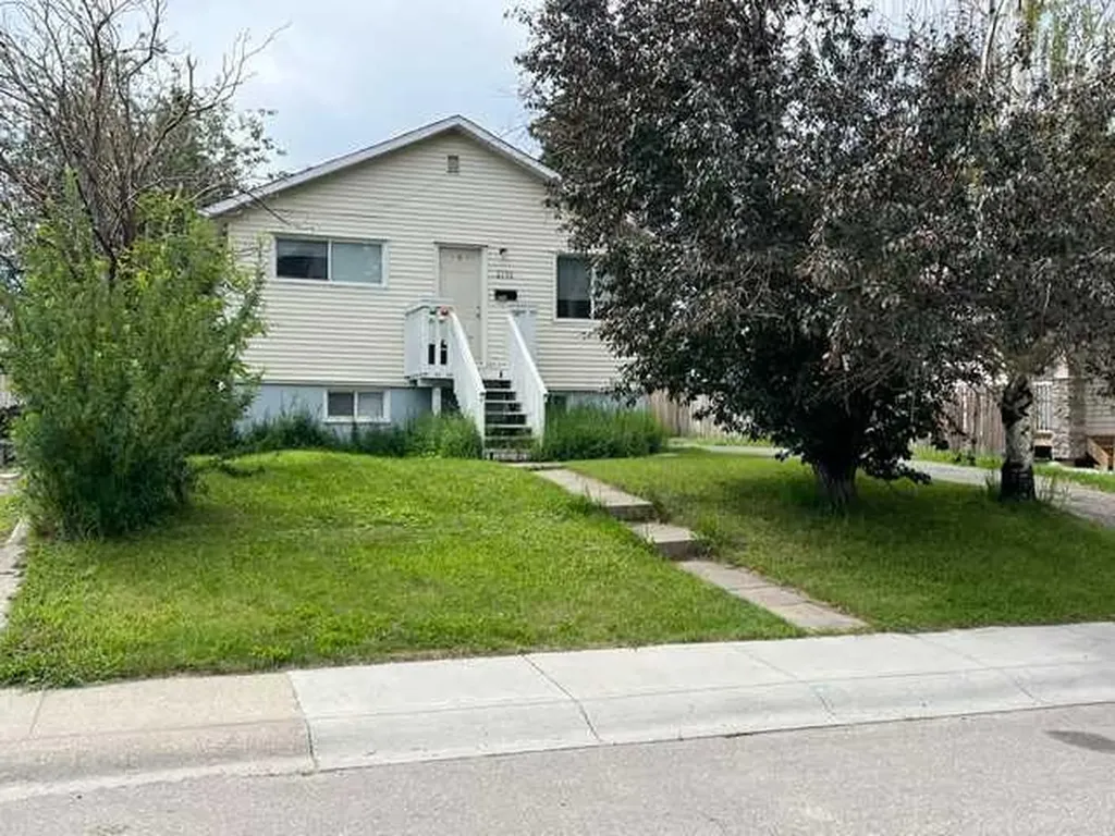 2715 14 Avenue SE Calgary AB T2A 0J7