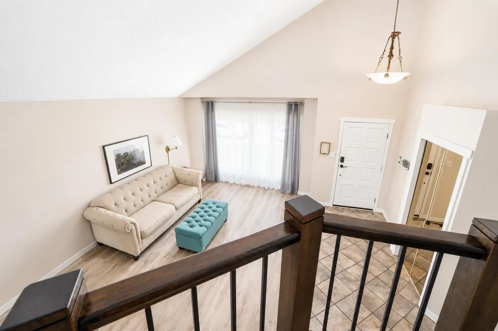 11 Taylor Crescent SE Medicine Hat AB T1B3X5