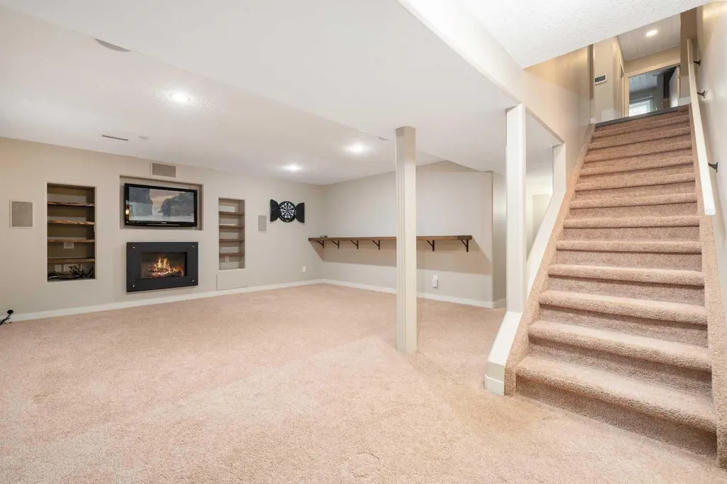 11 Taylor Crescent SE Medicine Hat AB T1B3X5