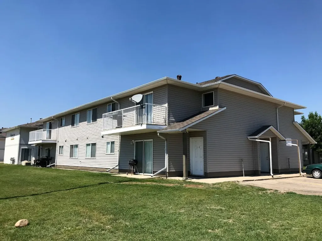 11018 106 Avenue Grande Prairie AB T8V 7T3