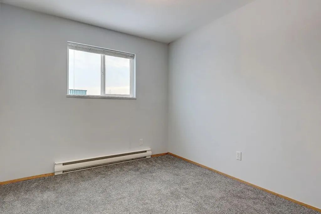 11018 106 Avenue Grande Prairie AB T8V 7T3