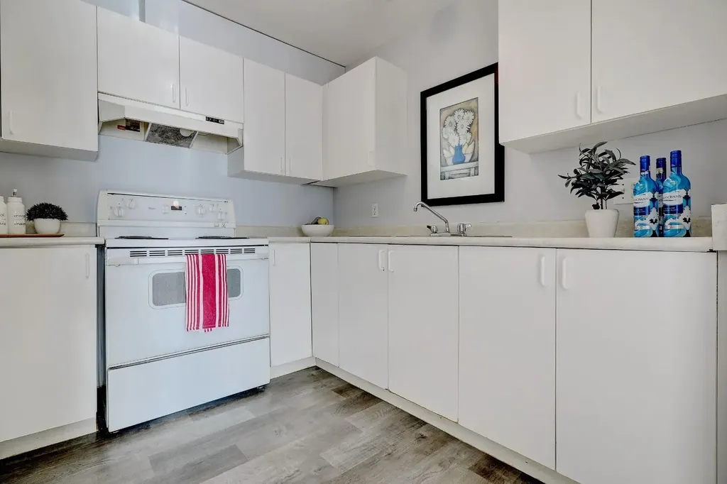 11018 106 Avenue Grande Prairie AB T8V 7T3