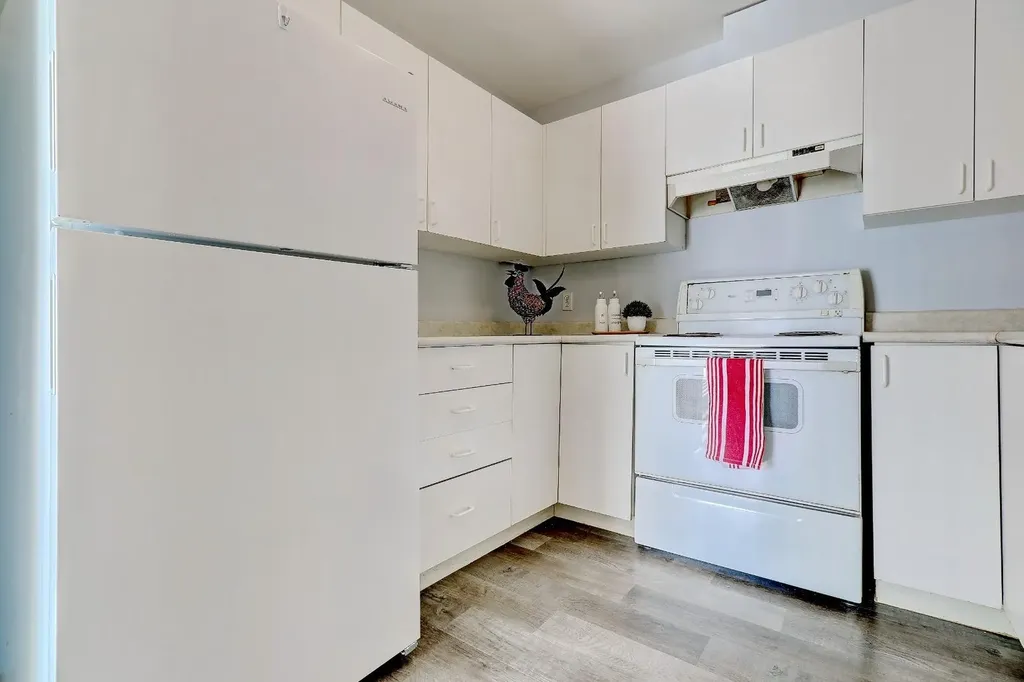 11018 106 Avenue Grande Prairie AB T8V 7T3