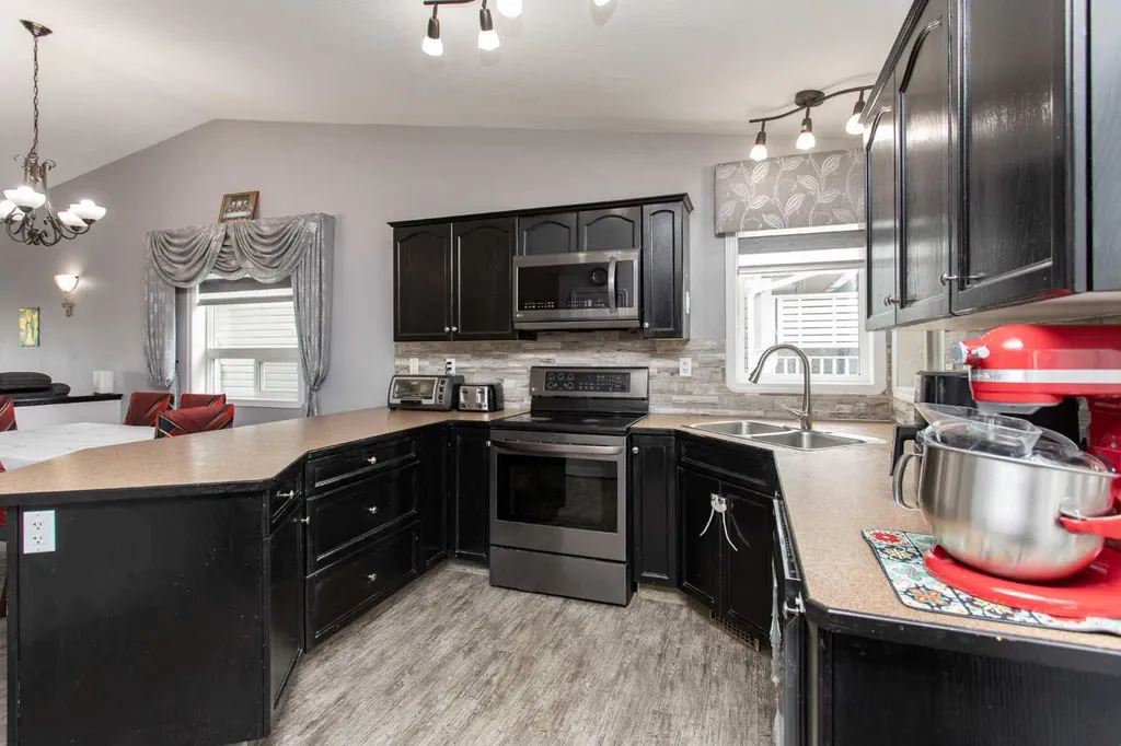71 Vanier Drive Red Deer AB T4R 0G3