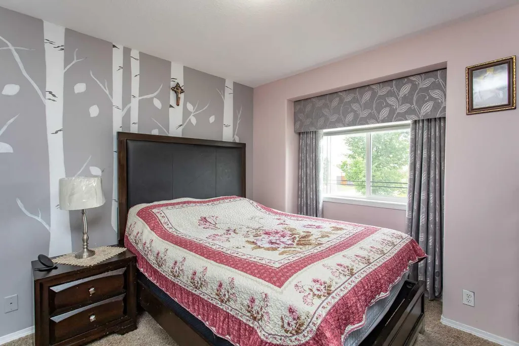 71 Vanier Drive Red Deer AB T4R 0G3