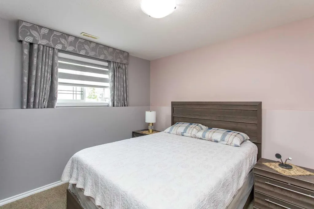 71 Vanier Drive Red Deer AB T4R 0G3