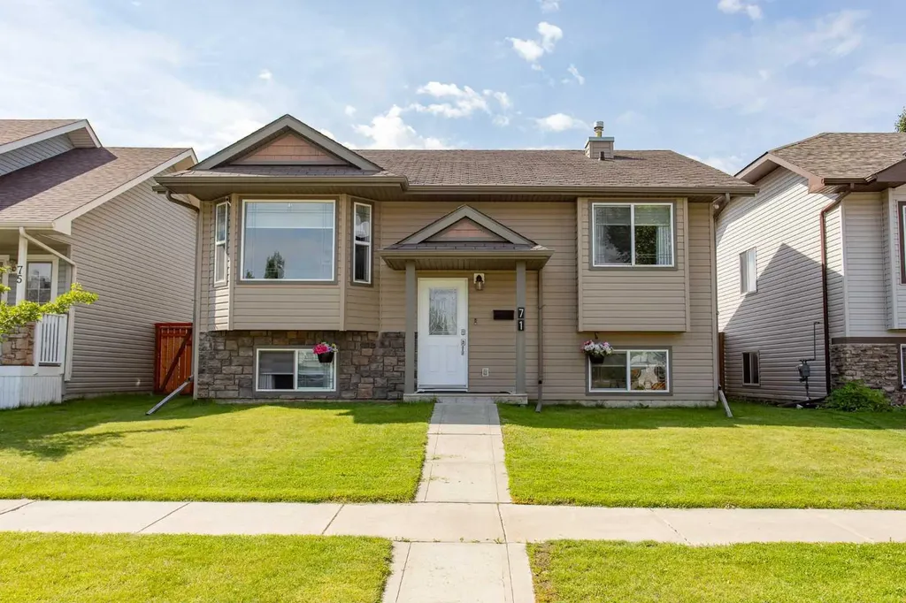 71 Vanier Drive Red Deer AB T4R 0G3