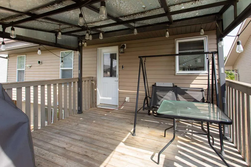 71 Vanier Drive Red Deer AB T4R 0G3