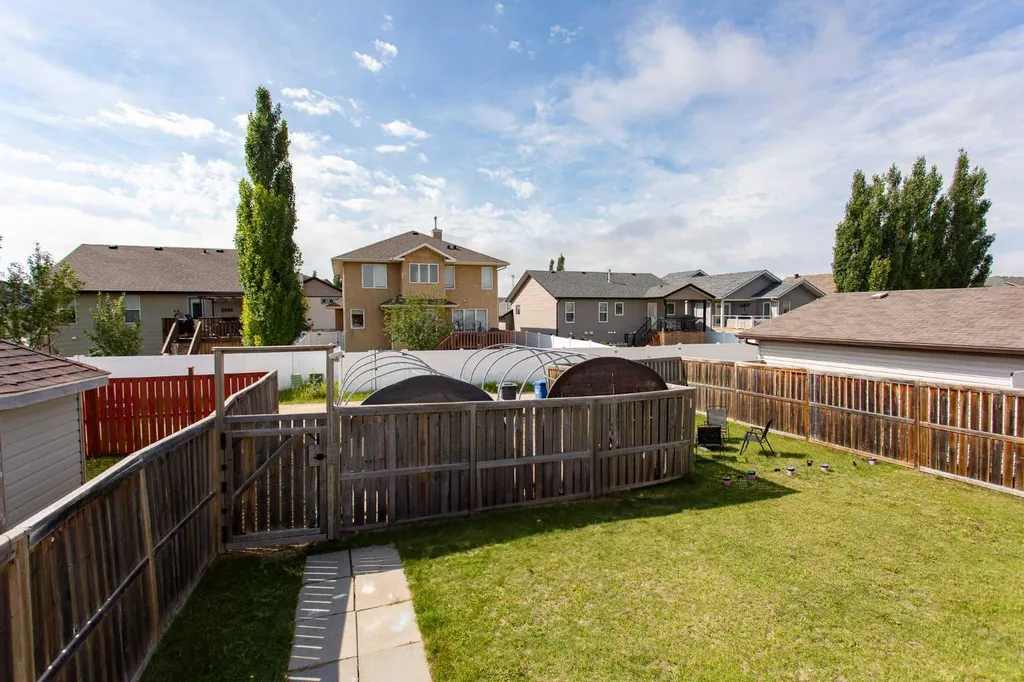 71 Vanier Drive Red Deer AB T4R 0G3