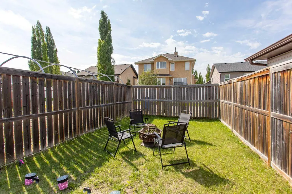 71 Vanier Drive Red Deer AB T4R 0G3