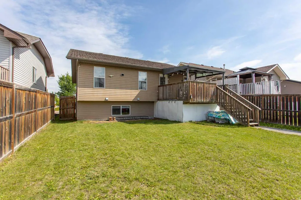 71 Vanier Drive Red Deer AB T4R 0G3