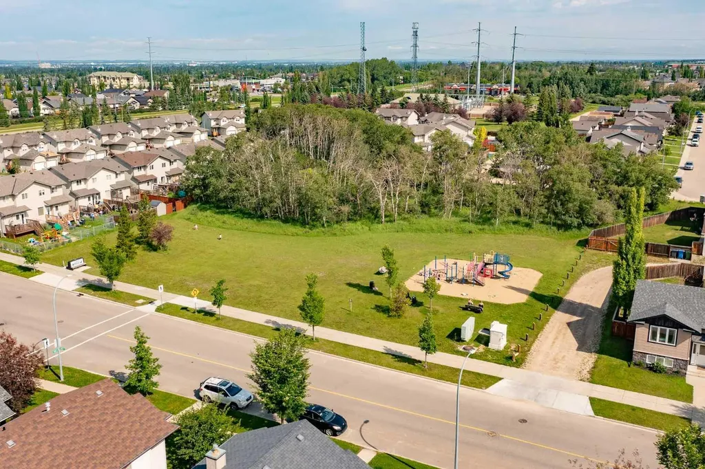 71 Vanier Drive Red Deer AB T4R 0G3