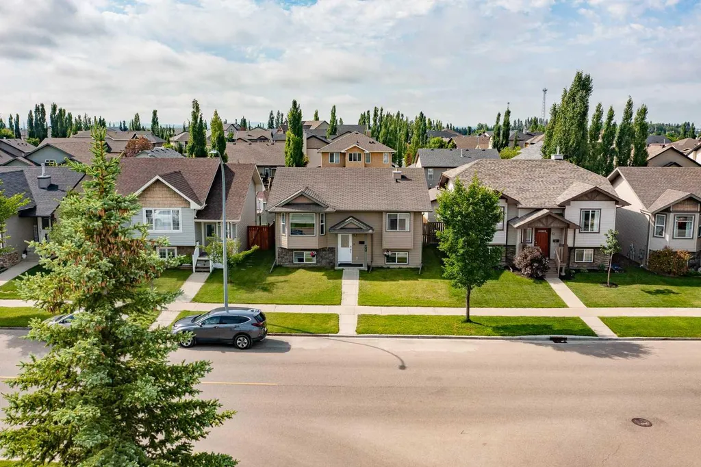 71 Vanier Drive Red Deer AB T4R 0G3