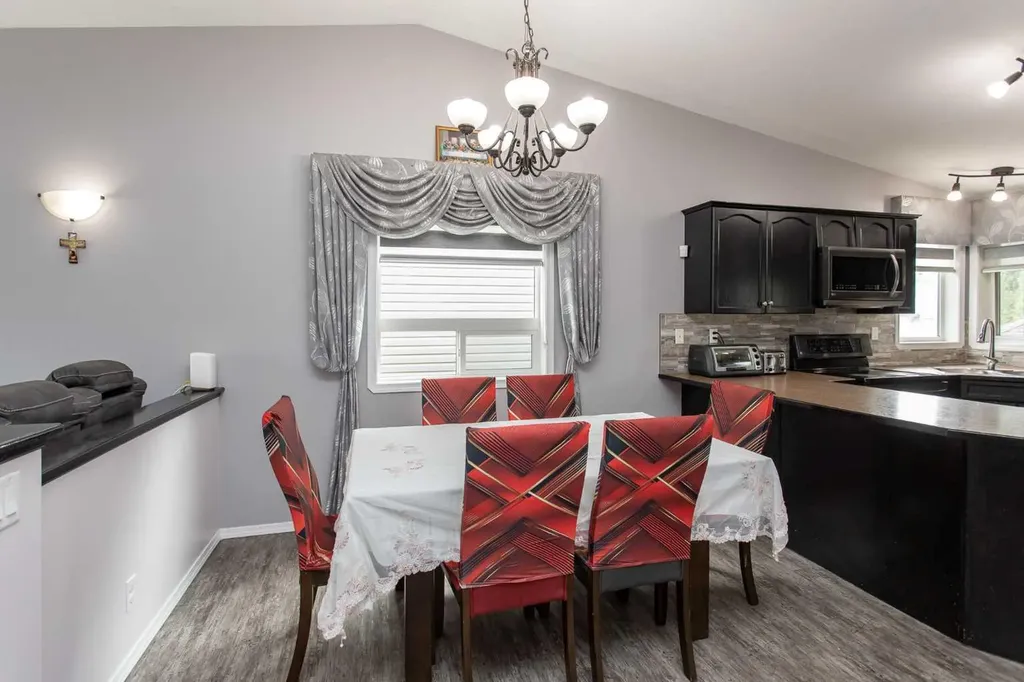 71 Vanier Drive Red Deer AB T4R 0G3