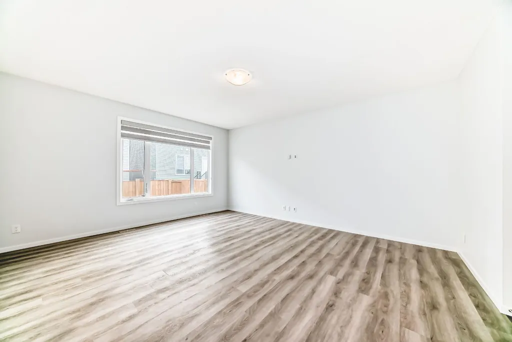 140 Carringham Road NW Calgary AB T3P1V3
