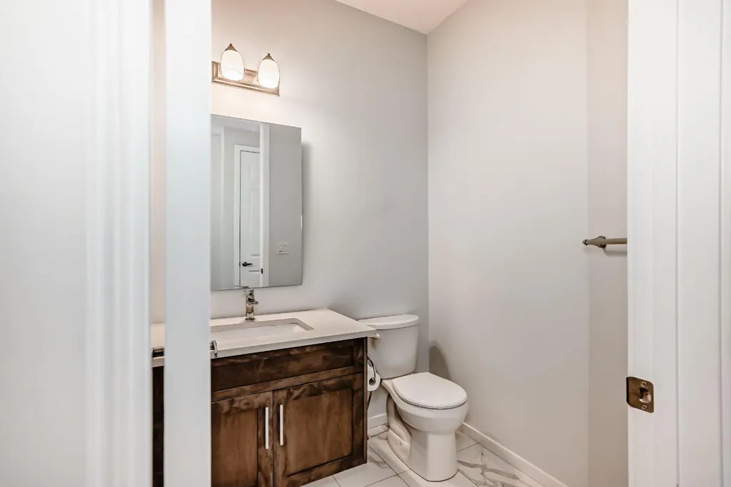 140 Carringham Road NW Calgary AB T3P1V3