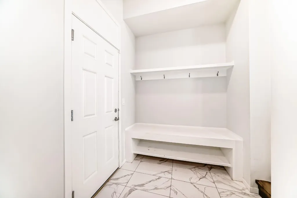 140 Carringham Road NW Calgary AB T3P1V3