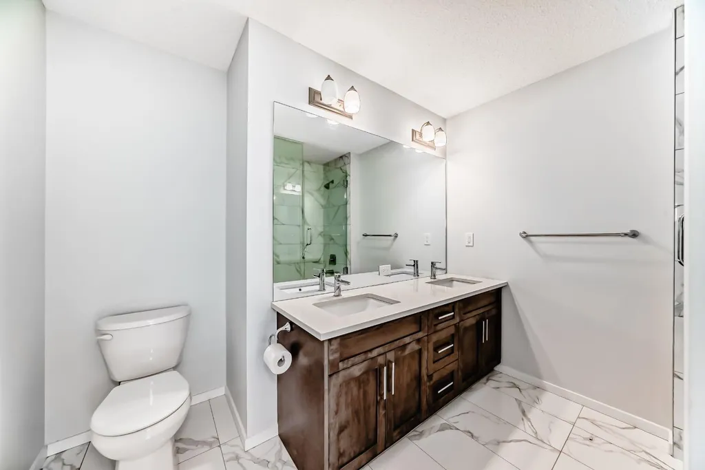 140 Carringham Road NW Calgary AB T3P1V3