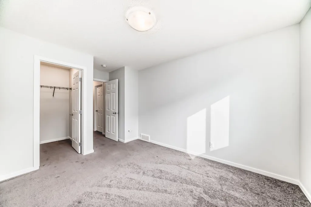 140 Carringham Road NW Calgary AB T3P1V3