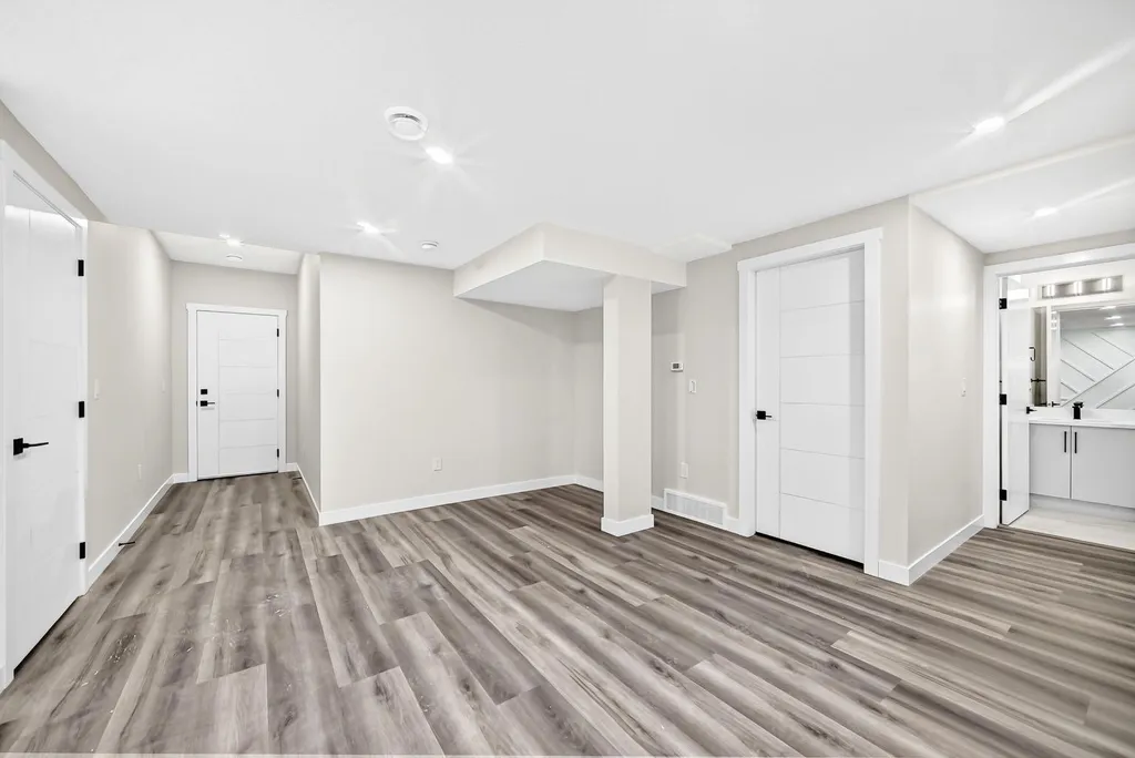 140 Carringham Road NW Calgary AB T3P1V3