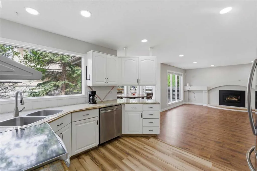 13919 Evergreen Street SW Calgary AB T2Y2X4