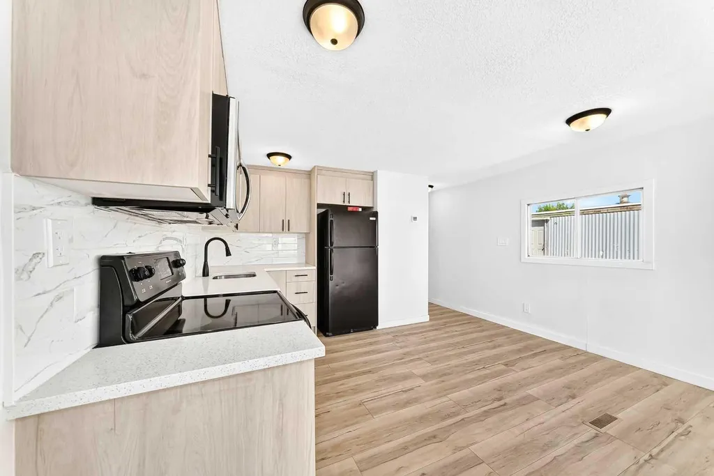 2106 50 Street SE Calgary AB T2B 1M7
