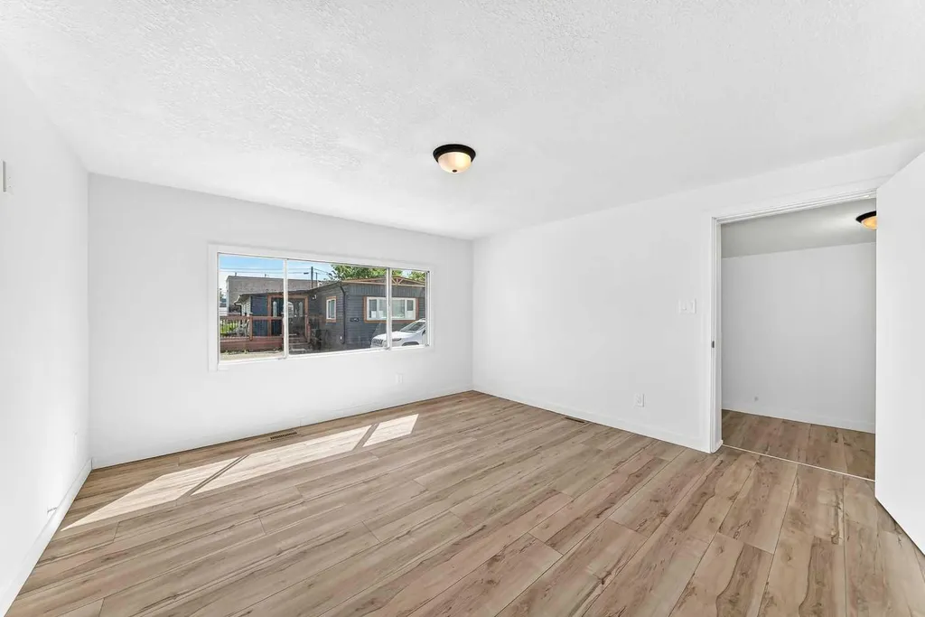 2106 50 Street SE Calgary AB T2B 1M7