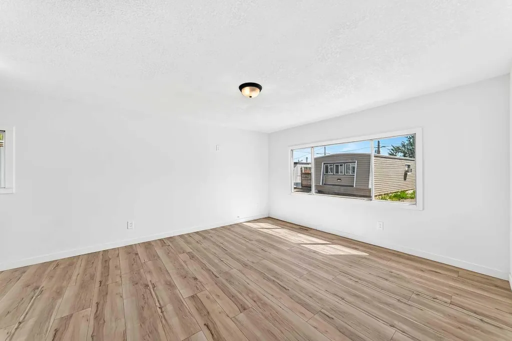 2106 50 Street SE Calgary AB T2B 1M7
