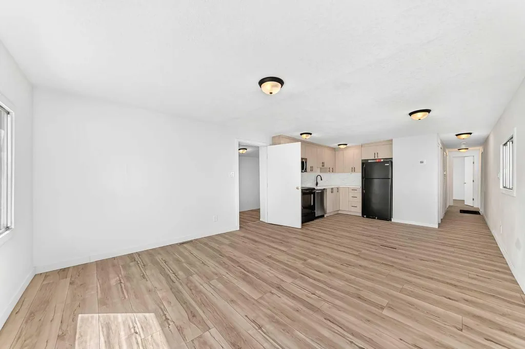 2106 50 Street SE Calgary AB T2B 1M7