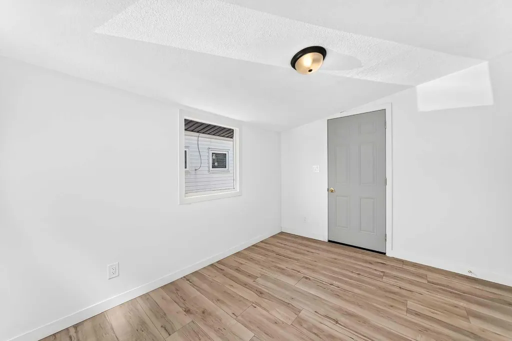 2106 50 Street SE Calgary AB T2B 1M7