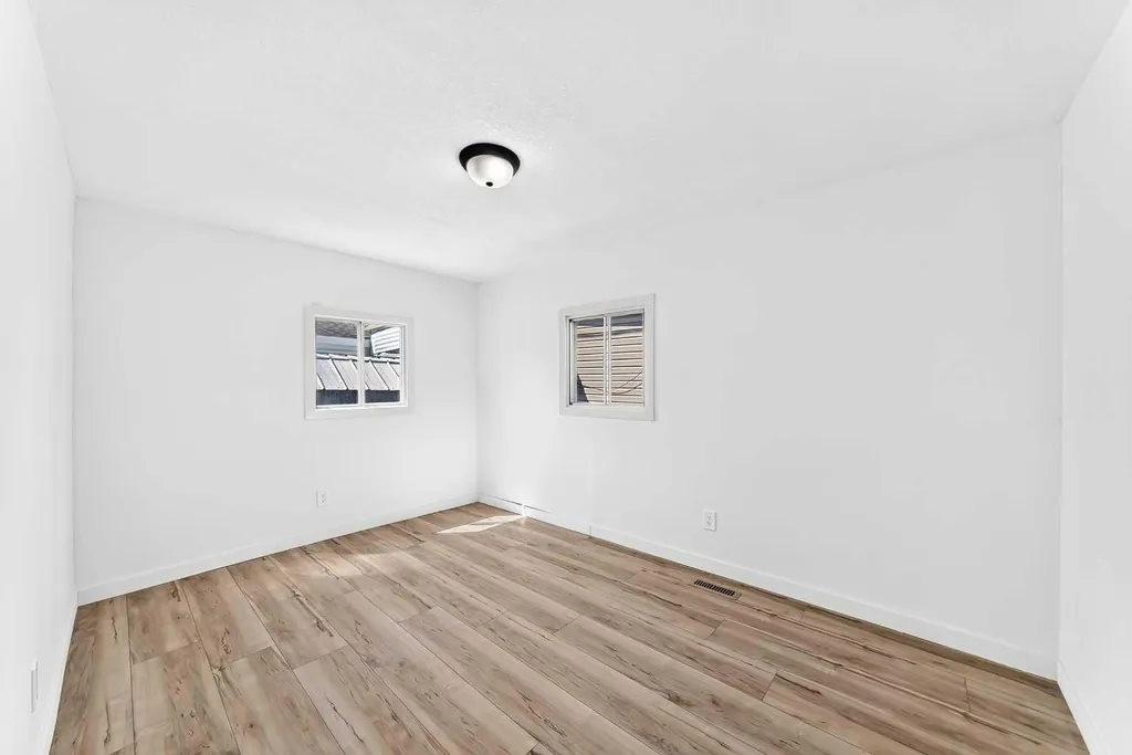 2106 50 Street SE Calgary AB T2B 1M7