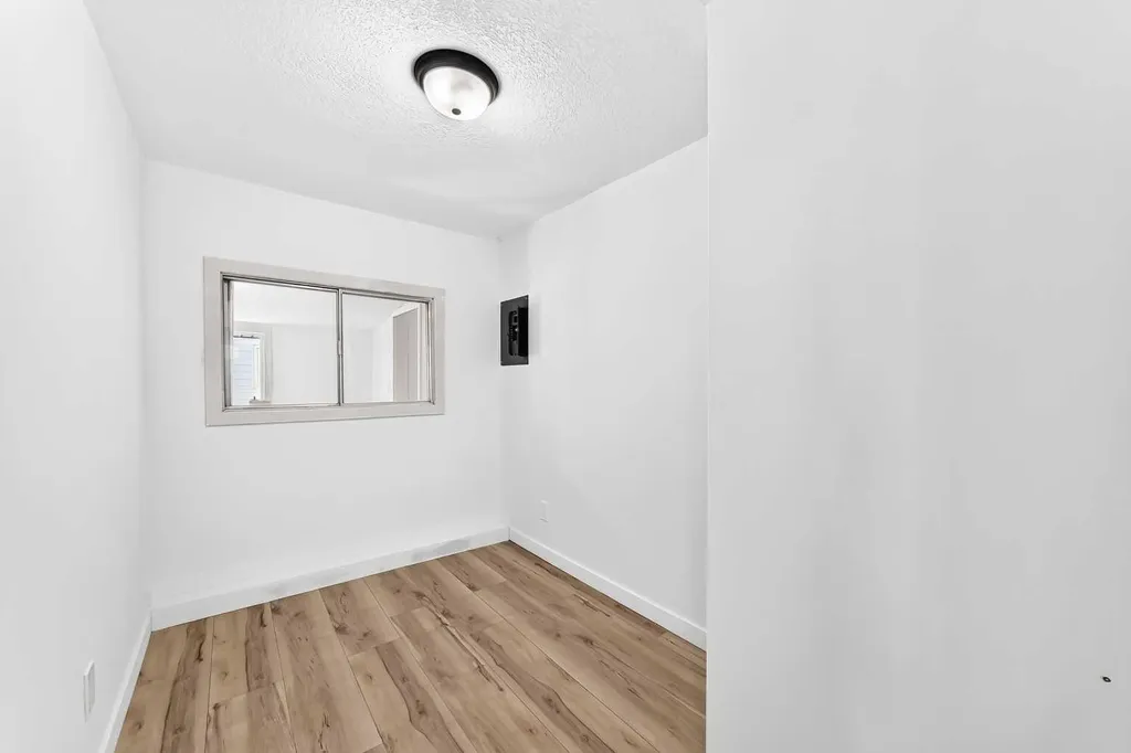2106 50 Street SE Calgary AB T2B 1M7
