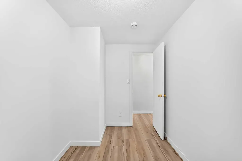 2106 50 Street SE Calgary AB T2B 1M7