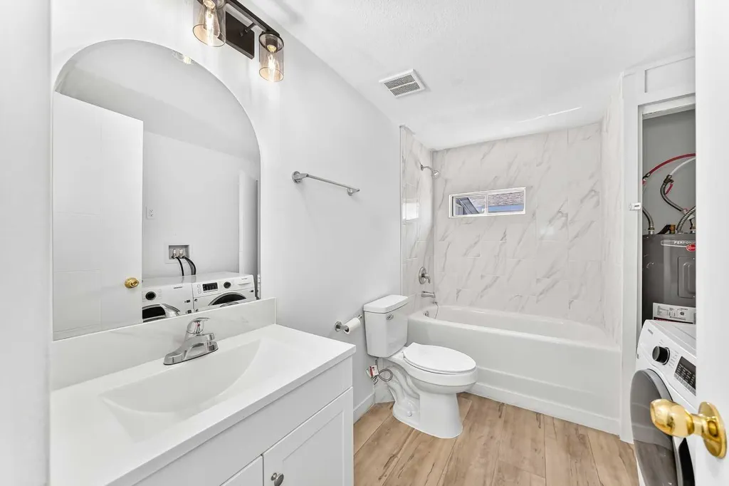 2106 50 Street SE Calgary AB T2B 1M7