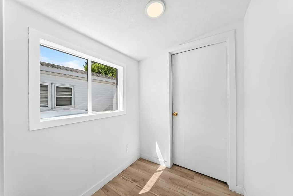 2106 50 Street SE Calgary AB T2B 1M7