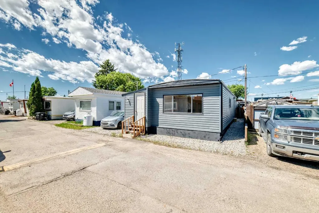 2106 50 Street SE Calgary AB T2B 1M7