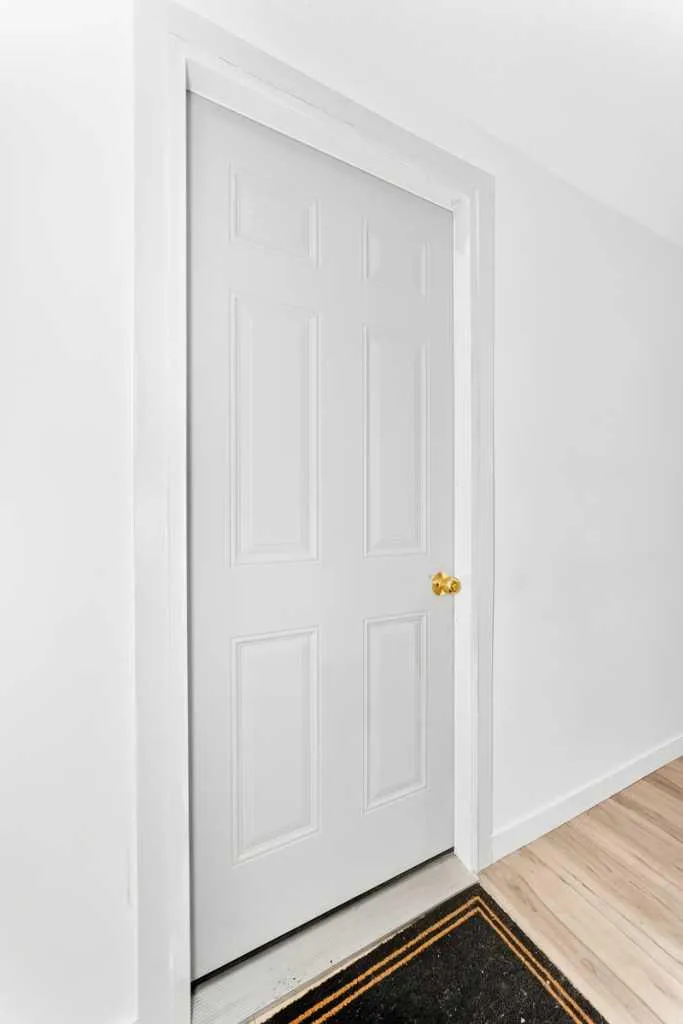 2106 50 Street SE Calgary AB T2B 1M7