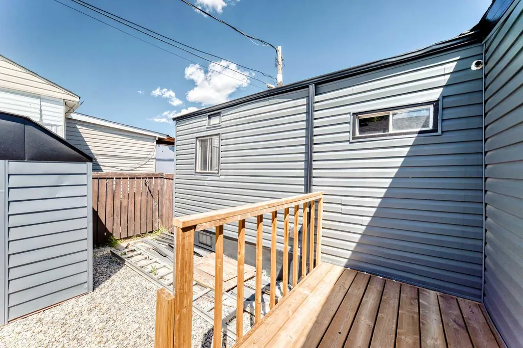 2106 50 Street SE Calgary AB T2B 1M7