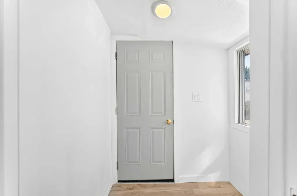 2106 50 Street SE Calgary AB T2B 1M7