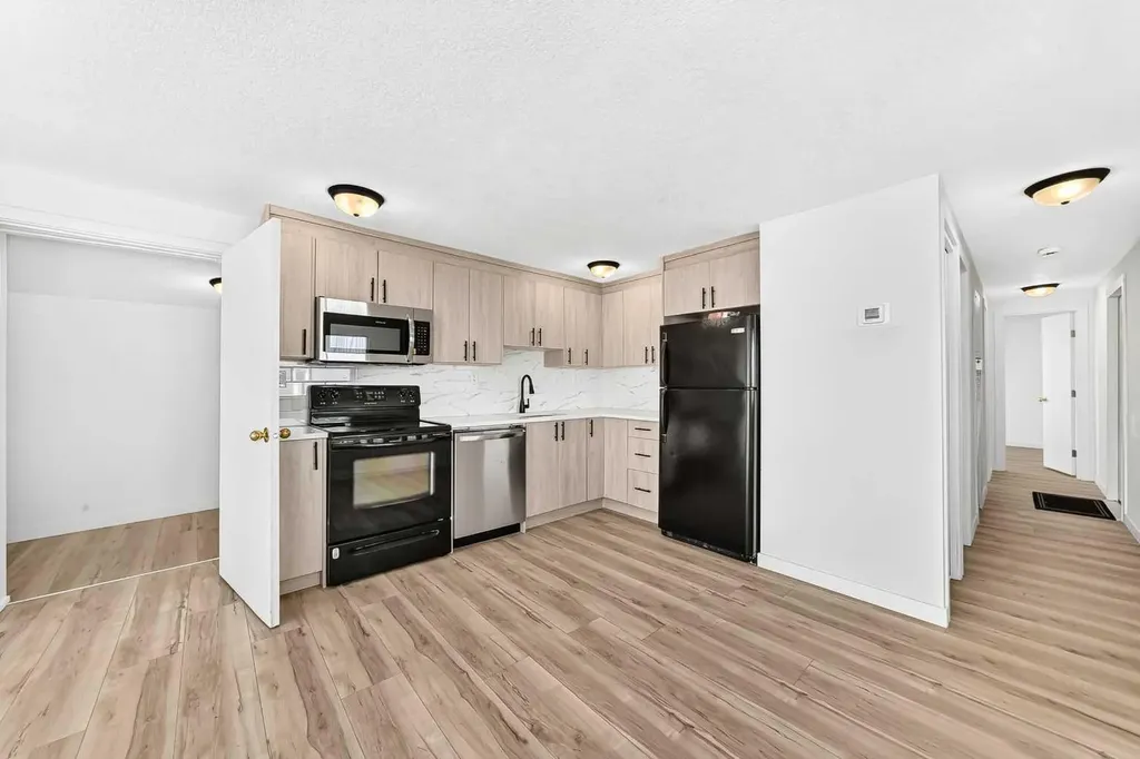 2106 50 Street SE Calgary AB T2B 1M7