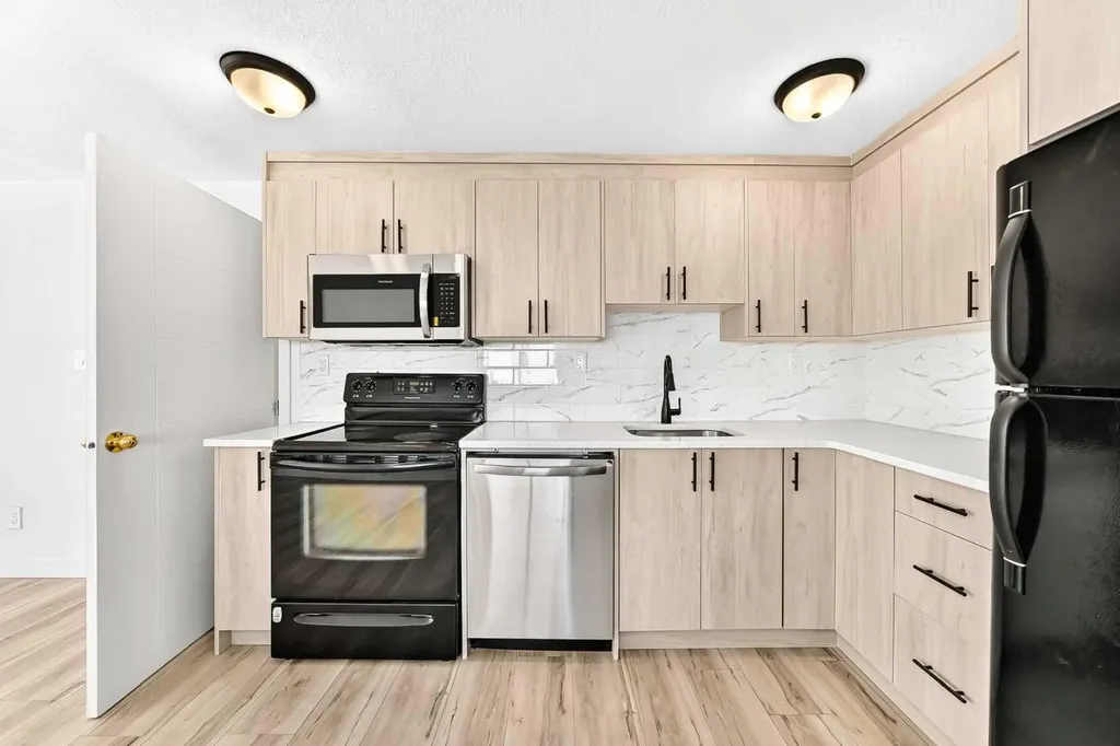 2106 50 Street SE Calgary AB T2B 1M7