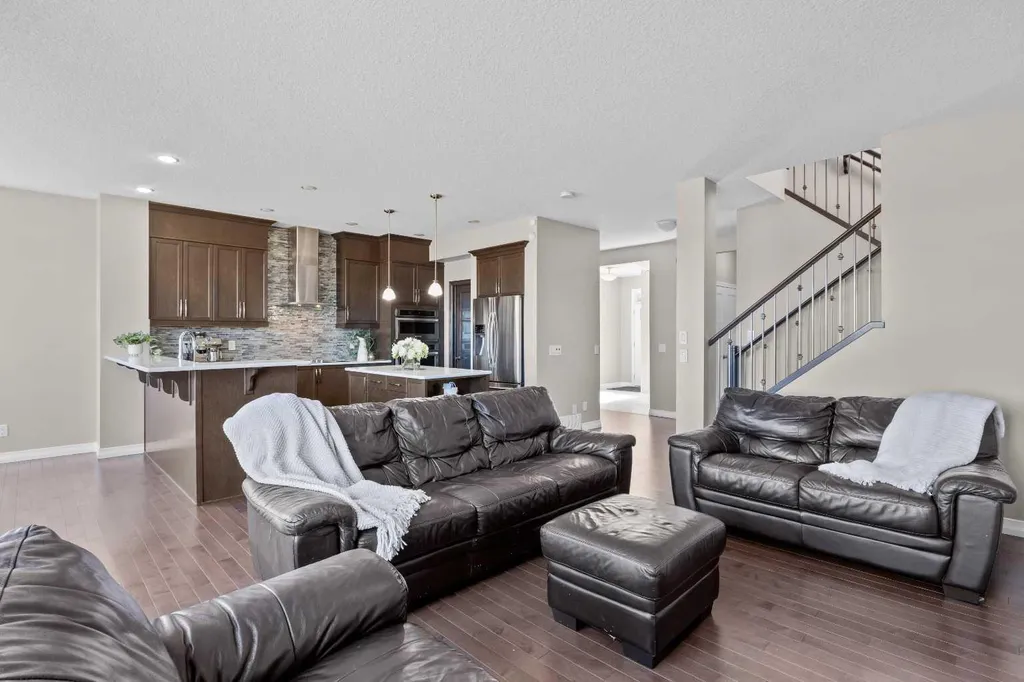 27 Mahogany Crescent SE Calgary AB T3M 2K6