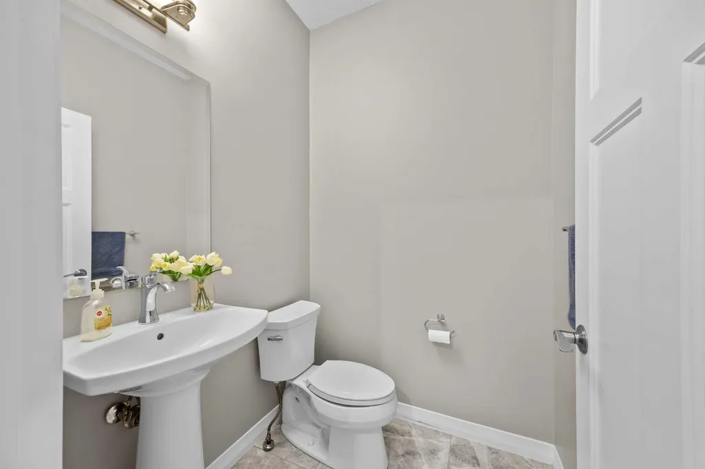 27 Mahogany Crescent SE Calgary AB T3M 2K6