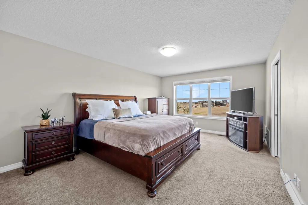 27 Mahogany Crescent SE Calgary AB T3M 2K6