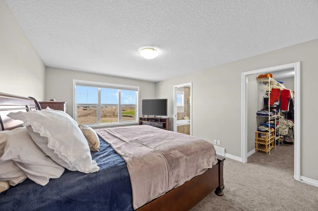 27 Mahogany Crescent SE Calgary AB T3M 2K6