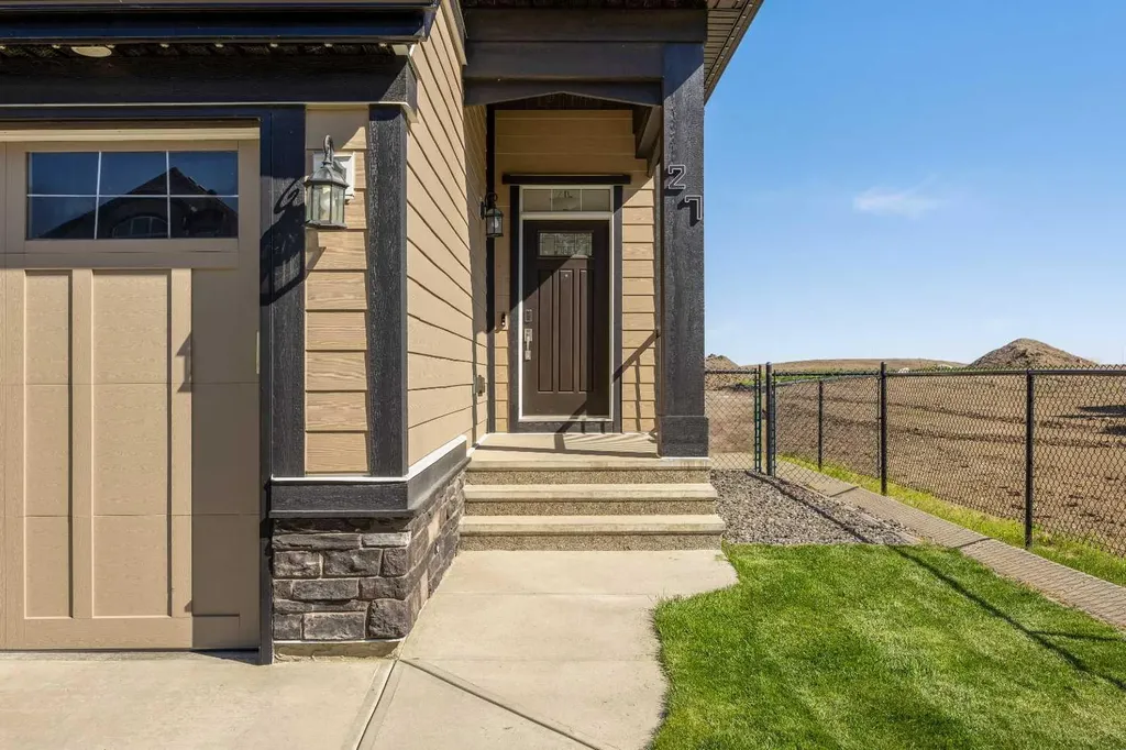 27 Mahogany Crescent SE Calgary AB T3M 2K6