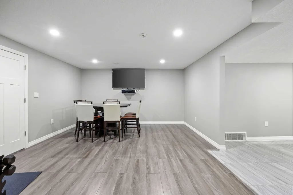 27 Mahogany Crescent SE Calgary AB T3M 2K6