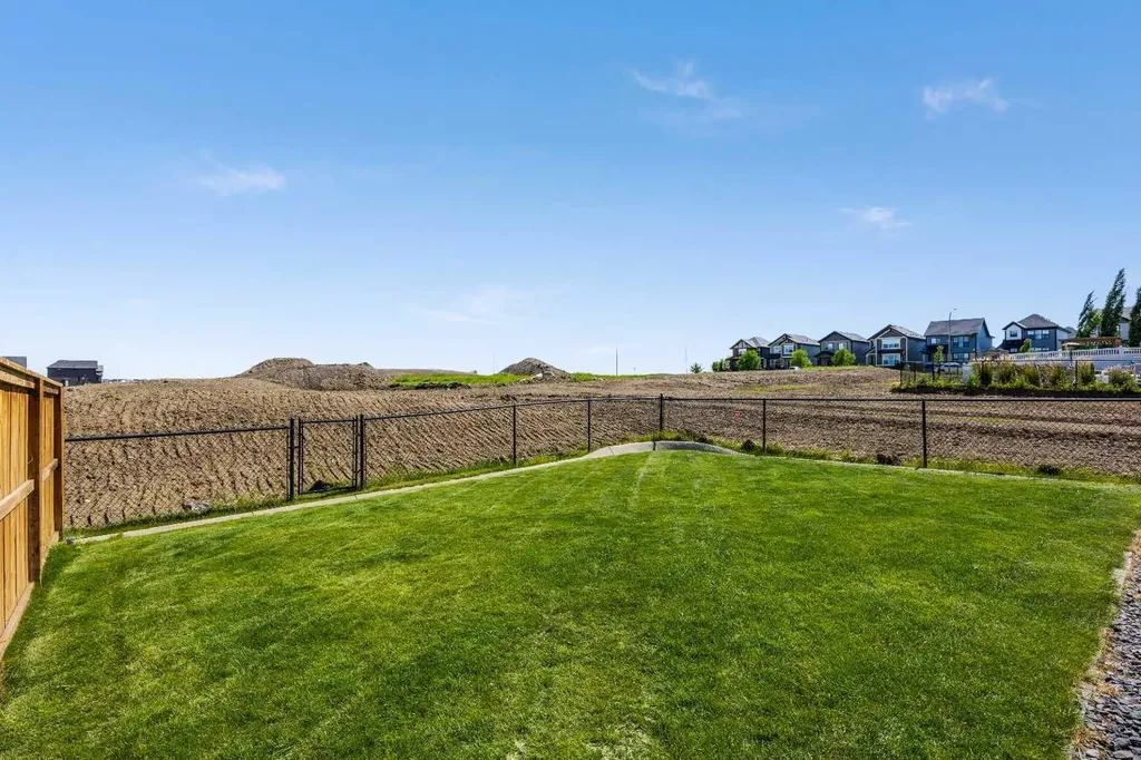 27 Mahogany Crescent SE Calgary AB T3M 2K6
