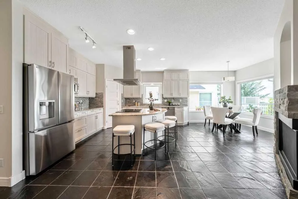 410 Mt Sparrowhawk Place SE Calgary AB T2Z 2G9
