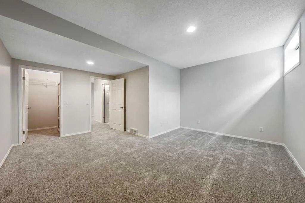 410 Mt Sparrowhawk Place SE Calgary AB T2Z 2G9